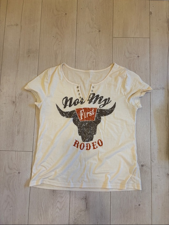 Country Concert Weekend Bundle - Picture 8 of 10